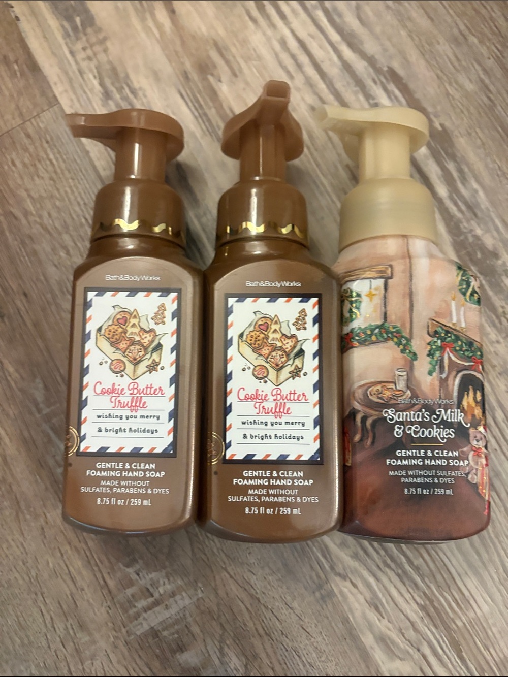 🆕 🍪 🎅🏼 BBW holiday foaming soap bundle.